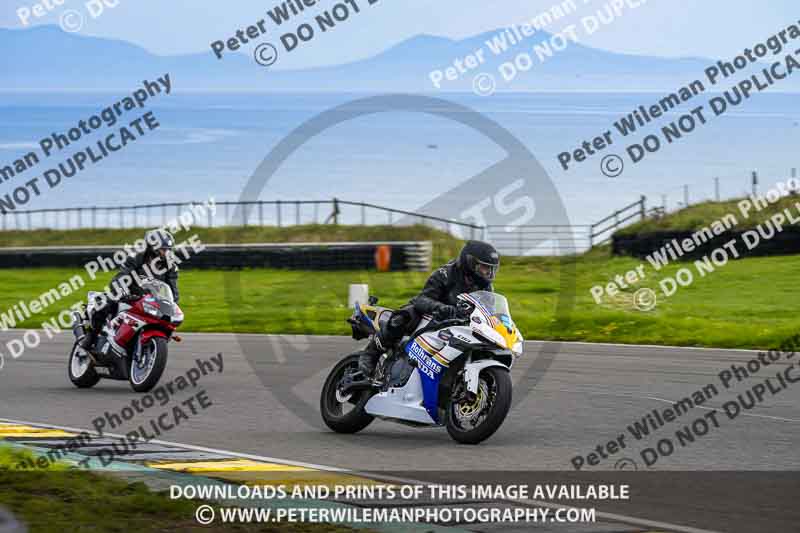 anglesey no limits trackday;anglesey photographs;anglesey trackday photographs;enduro digital images;event digital images;eventdigitalimages;no limits trackdays;peter wileman photography;racing digital images;trac mon;trackday digital images;trackday photos;ty croes